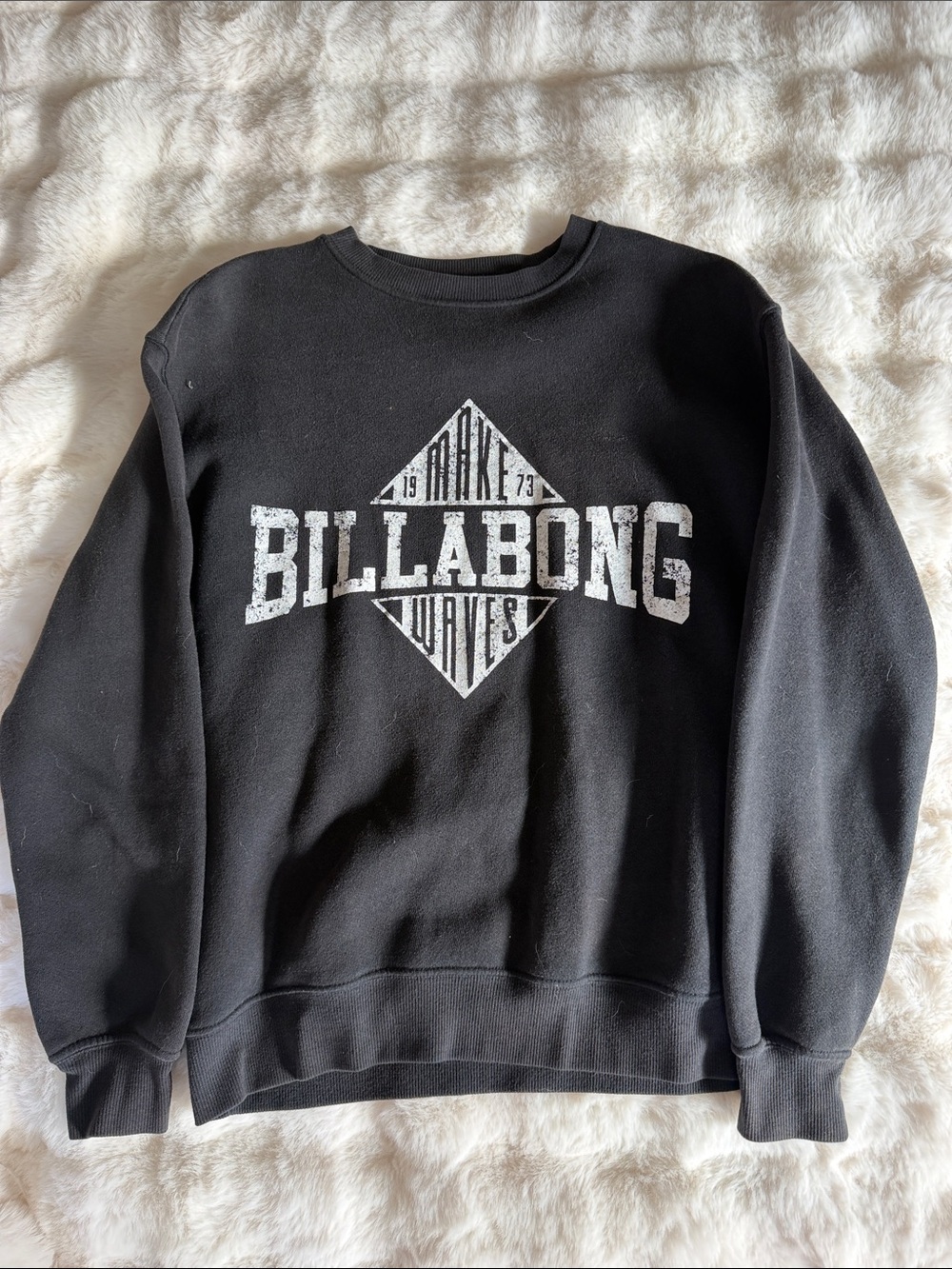 Billabong Black Crewneck with White Logo Graphic